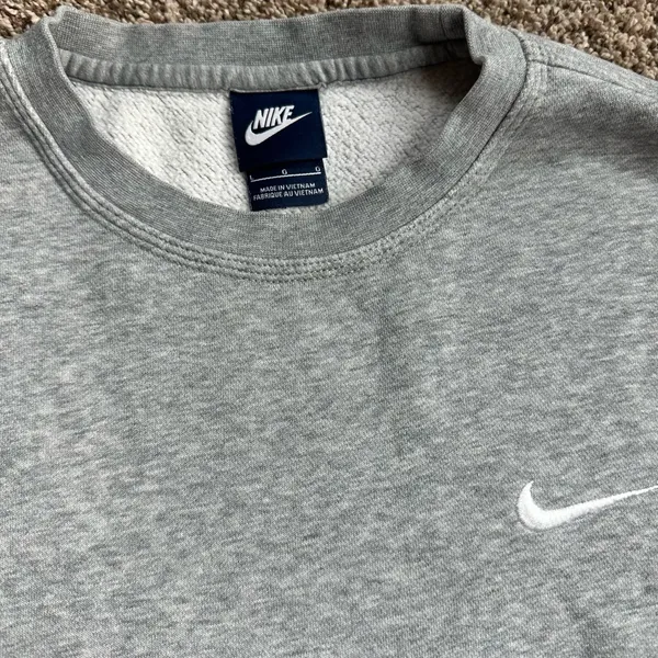 Nike Grey Crewneck Sweatshirt - Image 2
