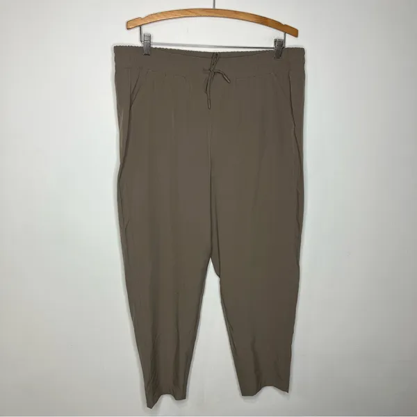 All in motion taupe lightweight athleisure pants‎ tapered casual women’s size XL - Image 2