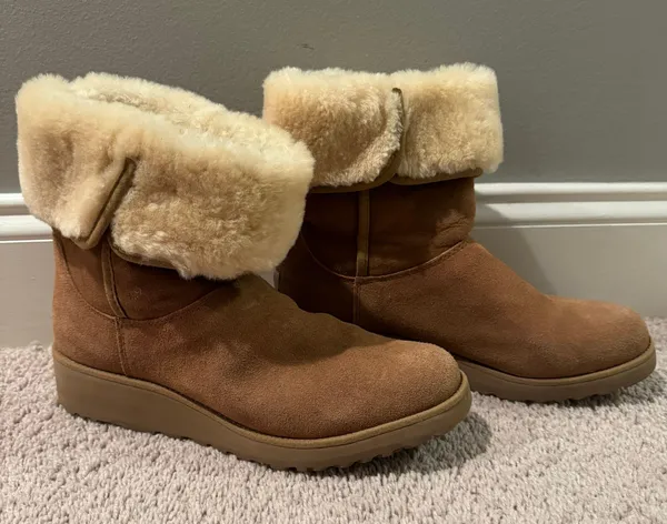 UGG Boots - Image 2