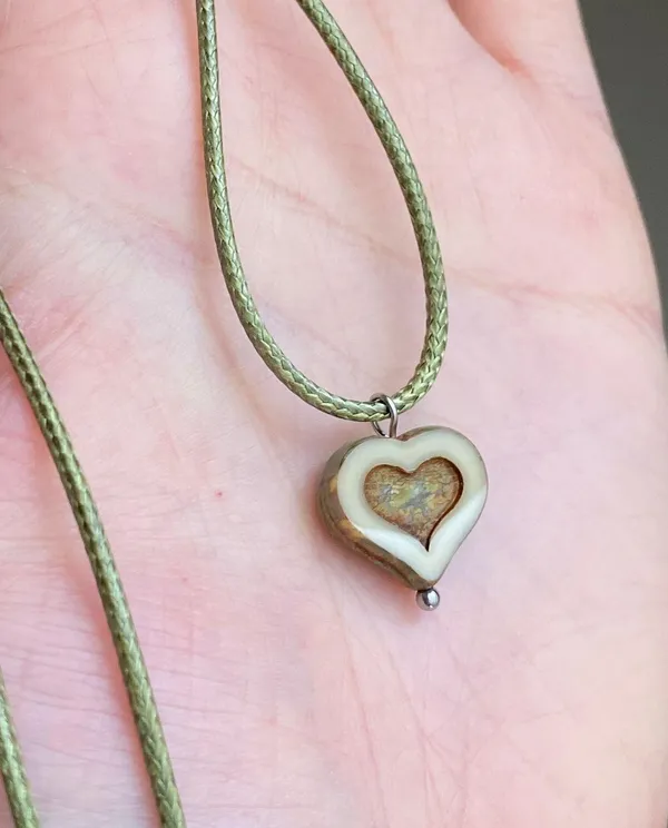 Handmade unique quality Czech glass heart bead fairy boho vintage retro style necklace🌿✨ - Image 2