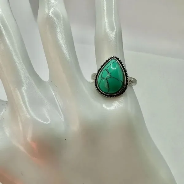 Green/blue teardrop silver tone ring Green - Image 2