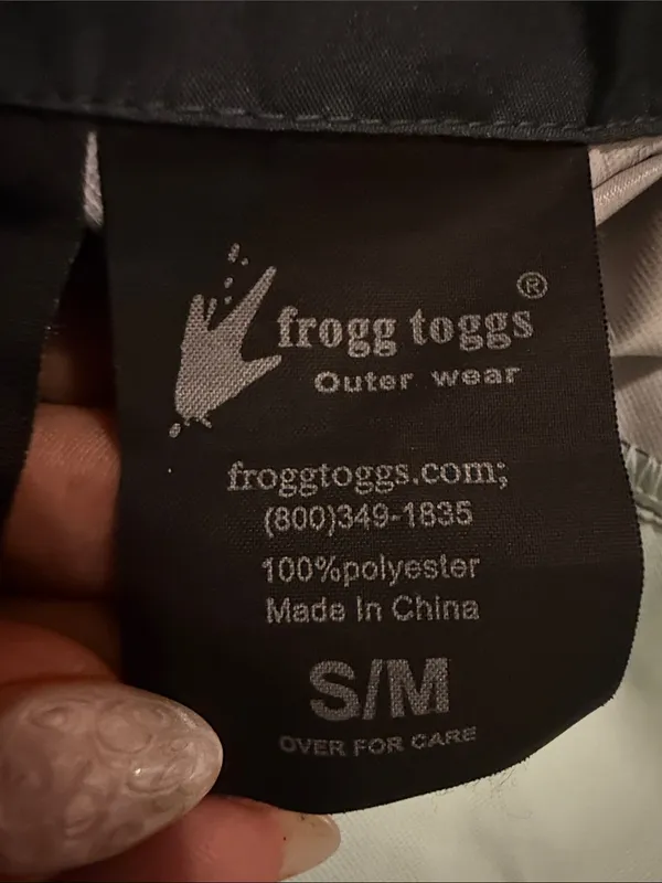 Frogg Toggs Women’s Waterproof Rain Jacket Size S/M - Image 3