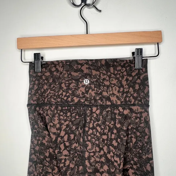 Lululemon Wunder Under High Rise Tight Size 4 - Image 3