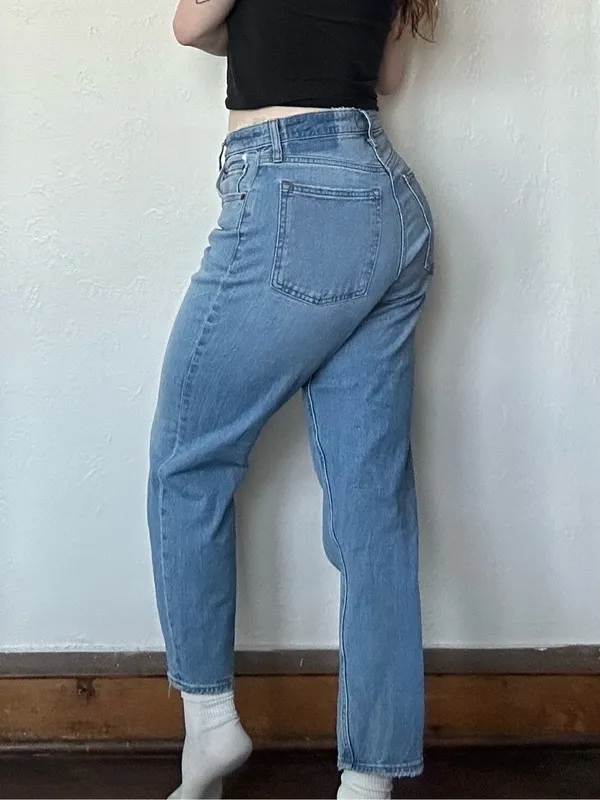 Abercrombie Curve Love High-Rise Mom Jeans - Image 2
