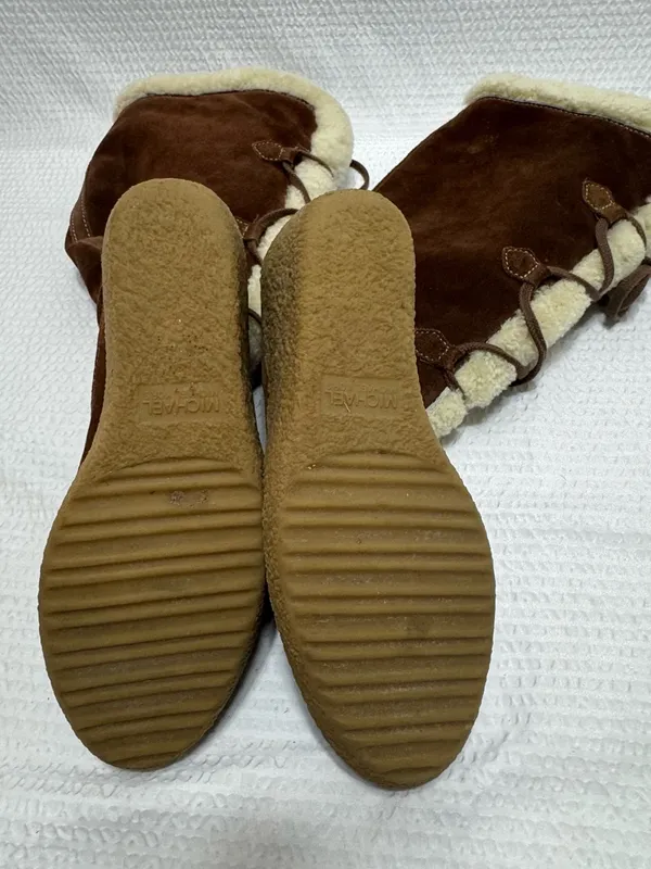 Women’s Brown Suede Wedge Winter Boots with Shearling Trim - Image 3