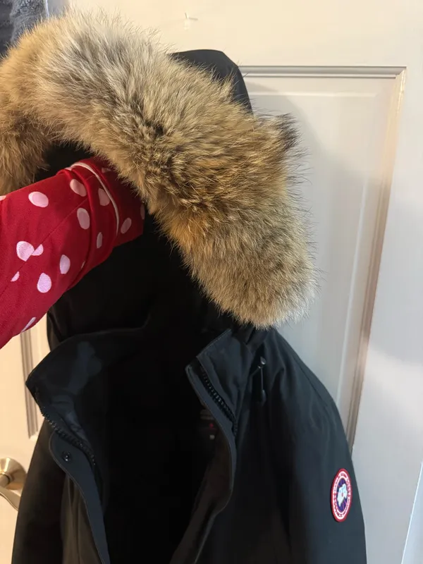Canada Goose Jacket Women’s - Image 3
