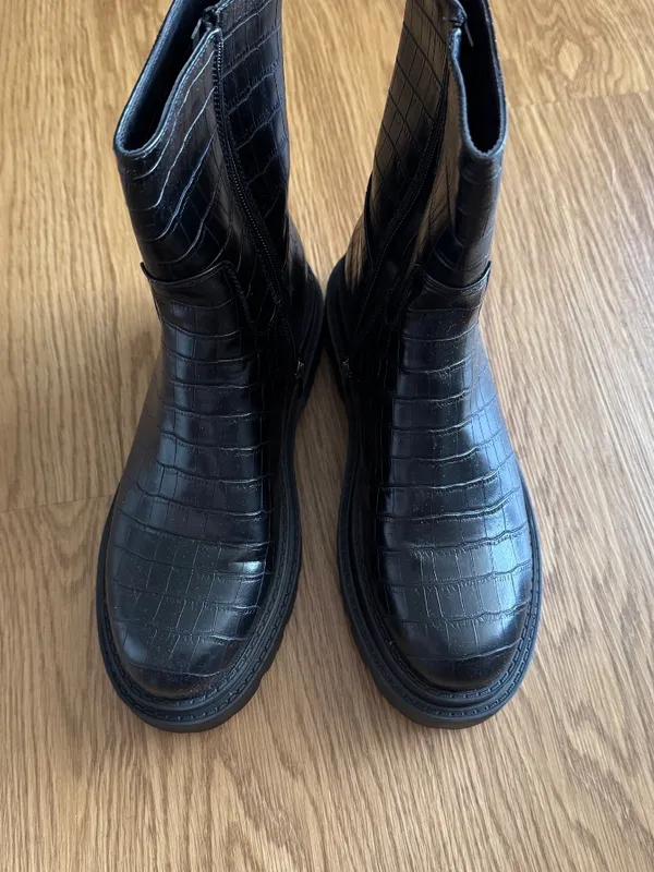 Nasty Gal Black Faux Croc Leather Zip Front Ankle Boots Size US 9 UK 7 - Image 7