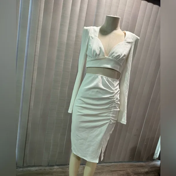 🍒BUNDLE 2 ITEMS FOR $8✨ 🌸AMTIOUS divine simulated two pieces dress ✨ White Size L - Image 4