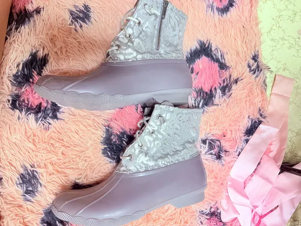 sperry boots - Image 3