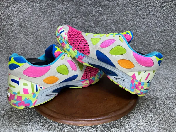 Size 9 - ASICS GEL-Noosa Tri 7 Glow In Dark - Image 5