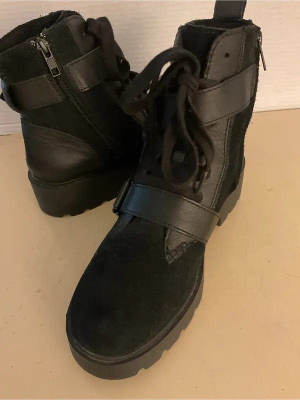 UGG Women's Black leather suede platform combat waterproof boots US 9 - Image 2