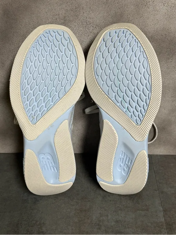 New Balance Wide Dynasoft Pesu V1 Women's White Sneakers Size 8.5D - Image 16