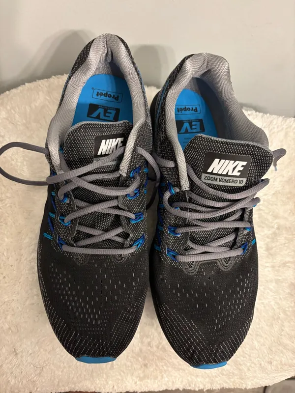 Nike unisex 11.5 running sneakers blue and black lace up .. casual  - Image 2