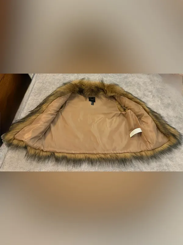 Women’s Forever 21 Faux Fur Vest in Brown - Stylish Layering Size Large - Image 2