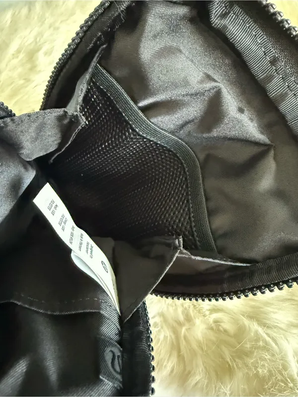 Lululemon Easy Access Crossbody Bag - Image 11