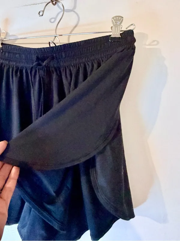 Lululemon Black Running Shorts Size 6 Drawstring 3” Inseam - Image 3