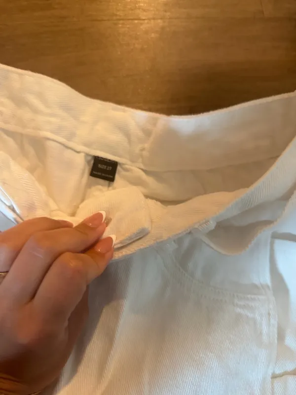 White skirt Size 27 - Image 4