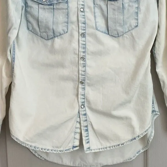 H&M‎ &Denim Womens Light Wash Western Snap Front Denim Shirt US 6 - Image 11