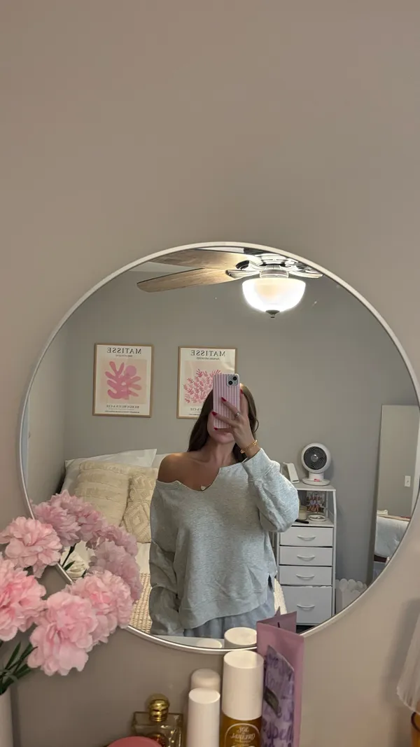 Hollister Off-The-Shoulder Crewneck - Image 2