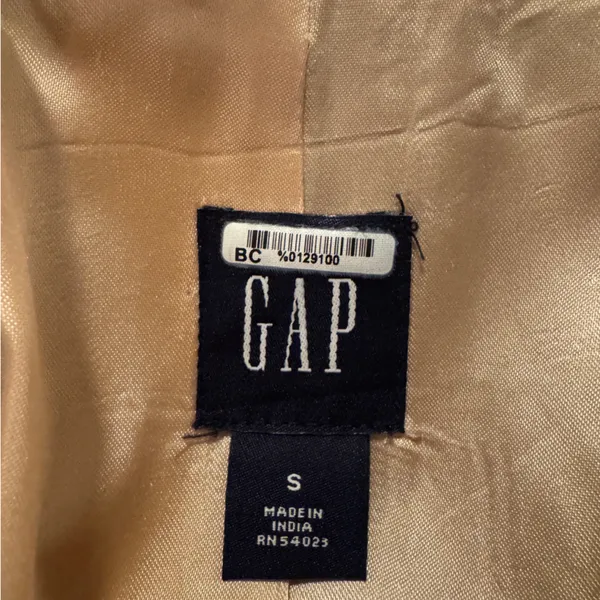 GAP Women's Camel Double-Breasted Pea Coat - Image 3