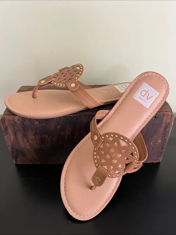 Dolce Vita Grimm Cognac Leather Thong Sandals with Decorative Medallion - Image 10