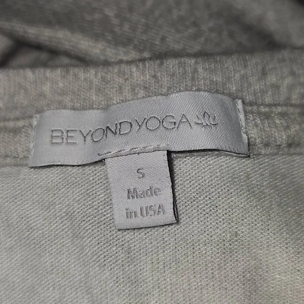 Beyond Yoga Womens Gray Leopard Favorite Raglan Crew‎ Neck Pullover Sweatshirt S - Image 4