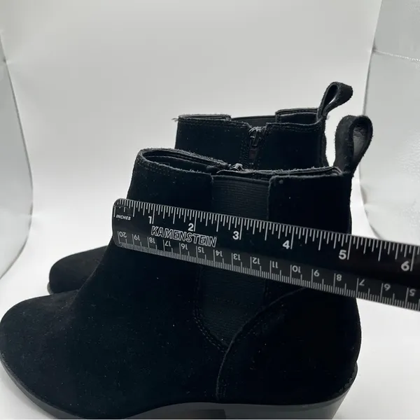 NWOB vionic water repellent suede ankle boots roseland black suede size 7 - Image 6