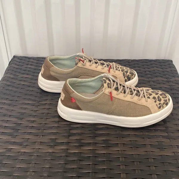 Hey Dudes Karina women’s size 6 - Image 2