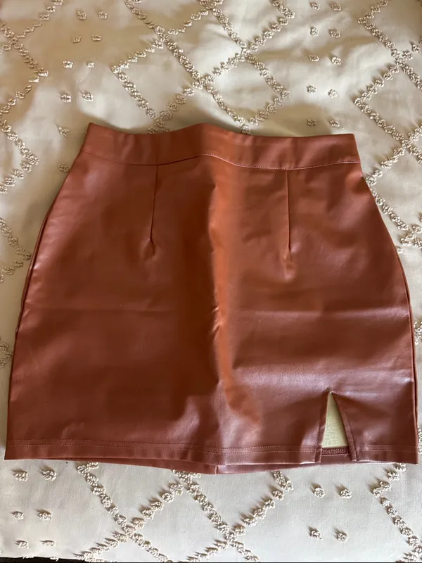 Lulus Corte Brown Vegan Leather Mini Skirt - Size M - Image 2