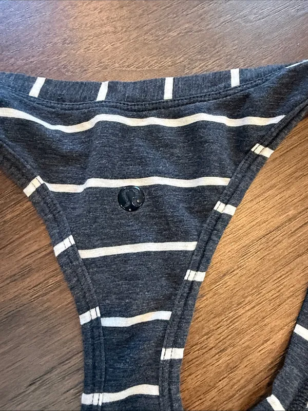 Lululemon Yogi Racerback in Stripe Heathered Black Ghost Size 8/10(?) - C11-471 - Image 5