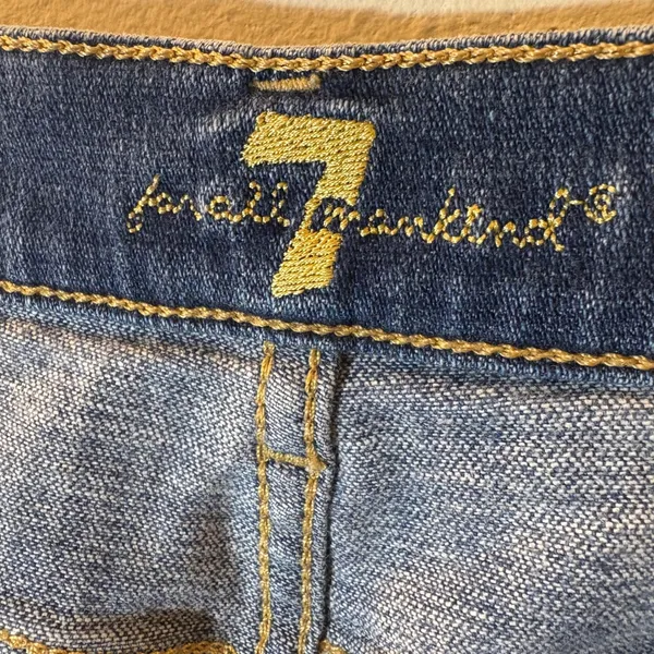 7 For All Mankind Distressed Cuffed Denim Shorts Medium‎ Wash Blue 27 - Image 3