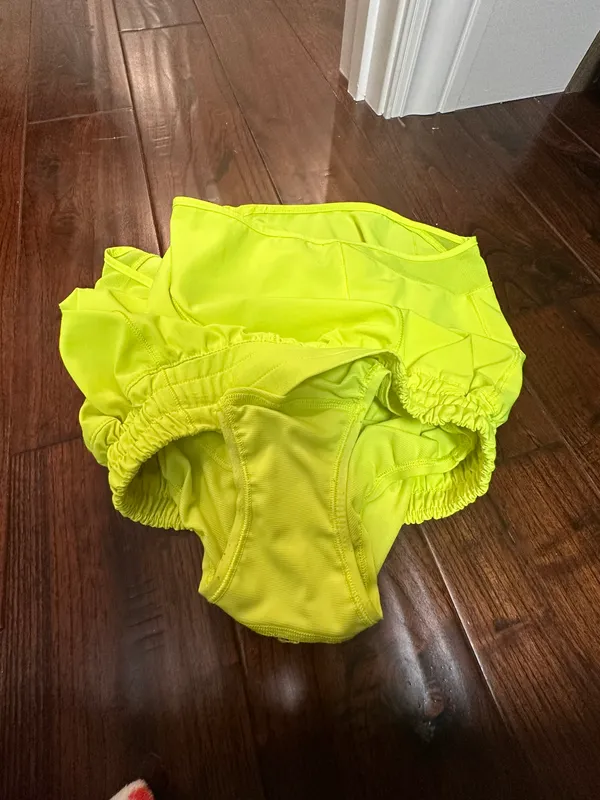 Lululemon Hotty Hot Shorts 4” - Image 2
