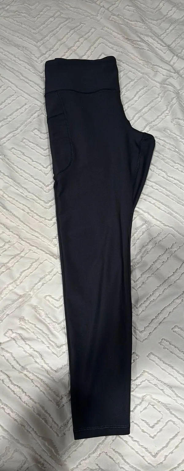 Old Navy High Rise Leggings - Image 5
