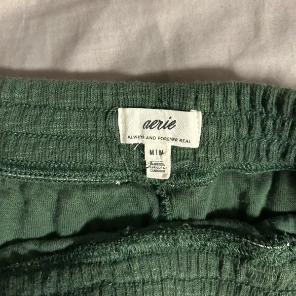 Aerie Forest Green Knit Shorts Size M - Image 2