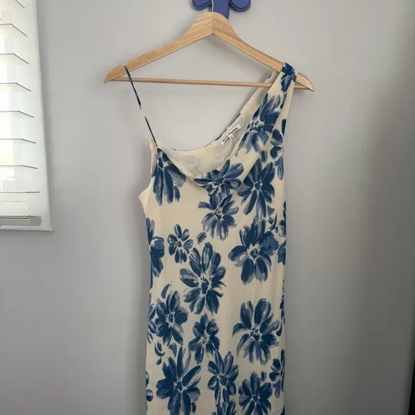 Reformation Large Chandelier Floral Midi Dress Celestia Blue Floral‎ Ivory - Image 7
