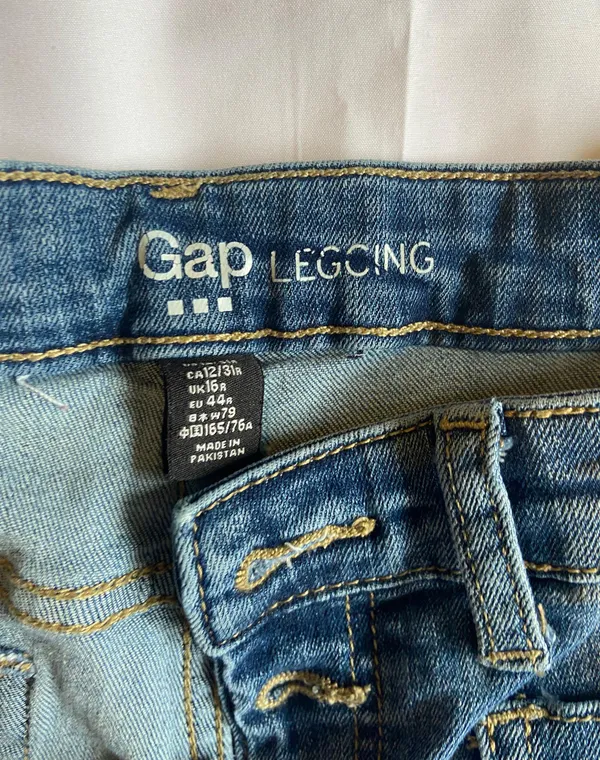 High-waisted Jeans - Image 7