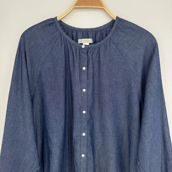 Outerknown Button Front Blouse Small Blue Chambray Coastal Boho Sustainable Top - Image 3