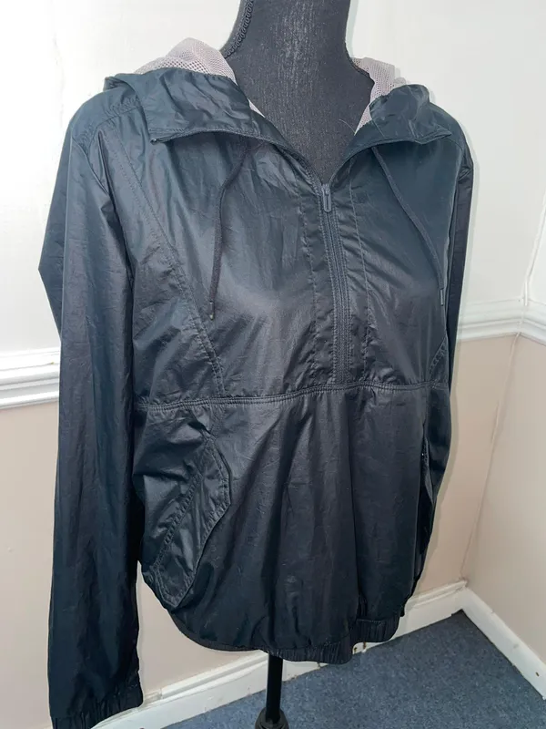 Under Armour Half Zip Thin Hooded Windbreaker Jacket Loose Fit- Size Medium - Image 2