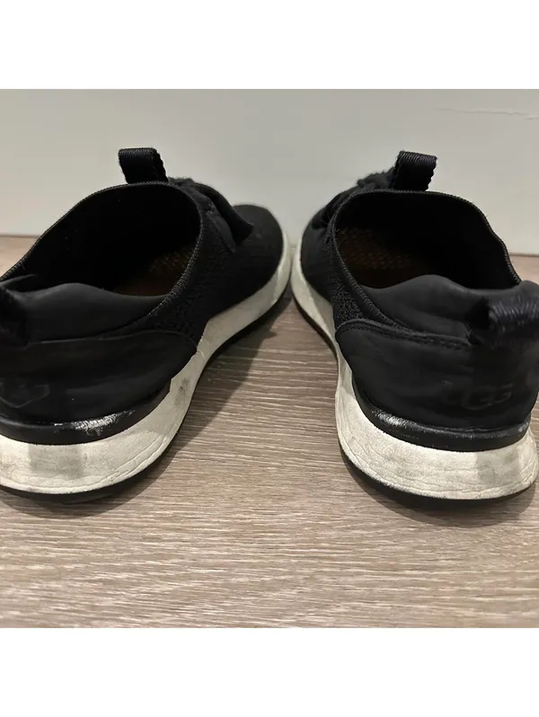 UGG Tay Sneaker BLACK Mesh Knit Comfortable Lace-Up Size 6.5 - Image 3