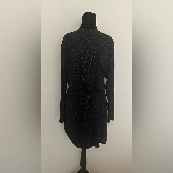 Express Chic Black Open-Back Dress - Image 3