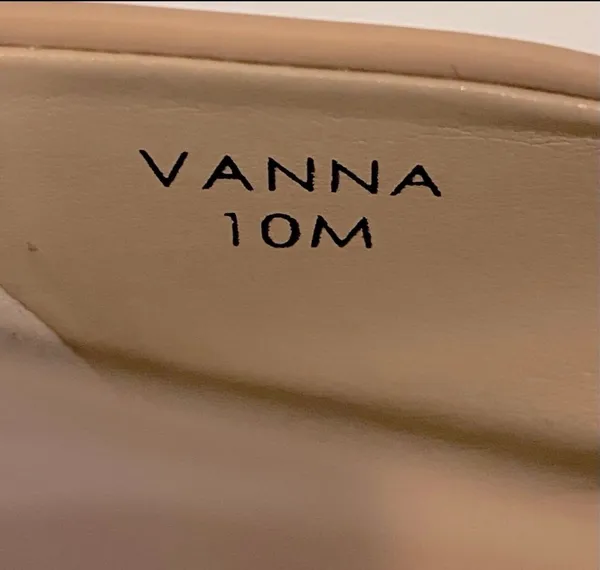 Ellen Tracy Vanna Nude Tan Peep Toe Heels Pumps Shoes 10 Neutral - Image 7