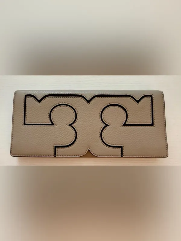 Tory Burch Miller Logo Folding Serif Clutch in French Gray - NWOT - Image 2