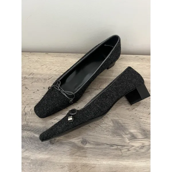 COACH Felt wool square toe pointed heels pumps C Bow y2k Size 8 gray black - Image 4