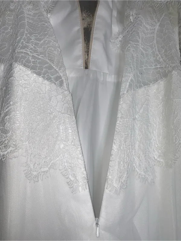 Sorayan Romantic White Lace Off-Shoulder Bridal Gown Medium - NWT - Image 9