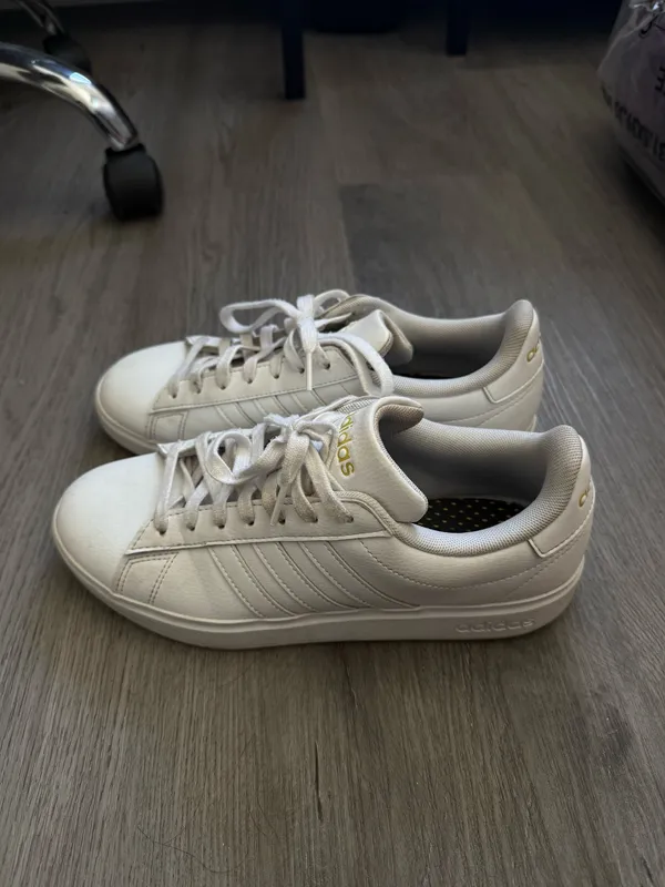 Adidas Women’s Sneakers White - Image 2