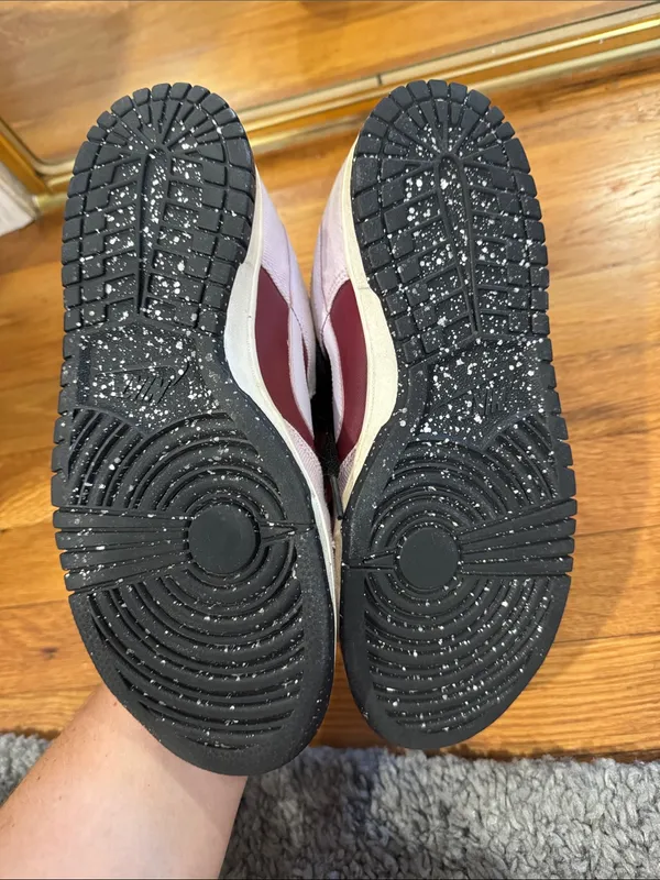 Nike Sneakers - Image 4