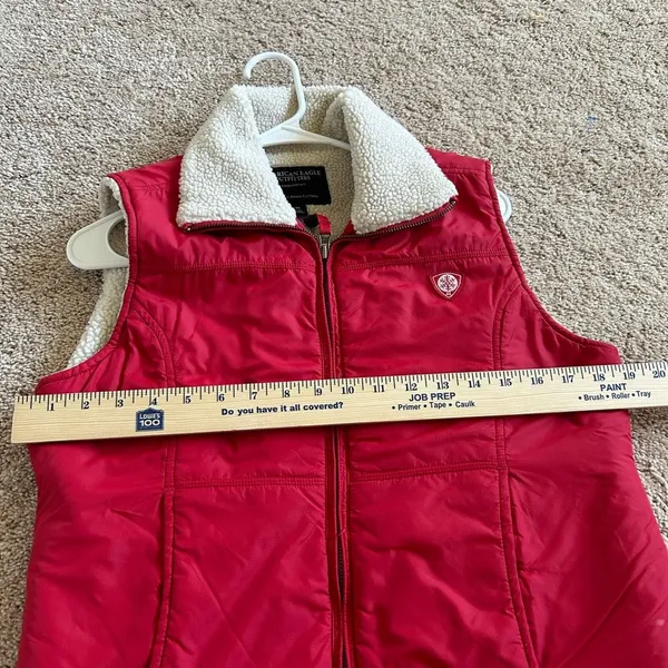 American Eagle Shelter Series Red Vest Sherpa Lined Size Medium Athleisure - Image 9