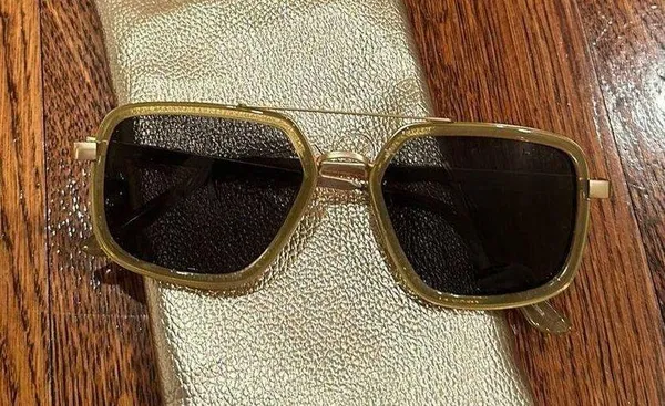 I-sea sunglasses square gold frame green black tinted lens - Image 5