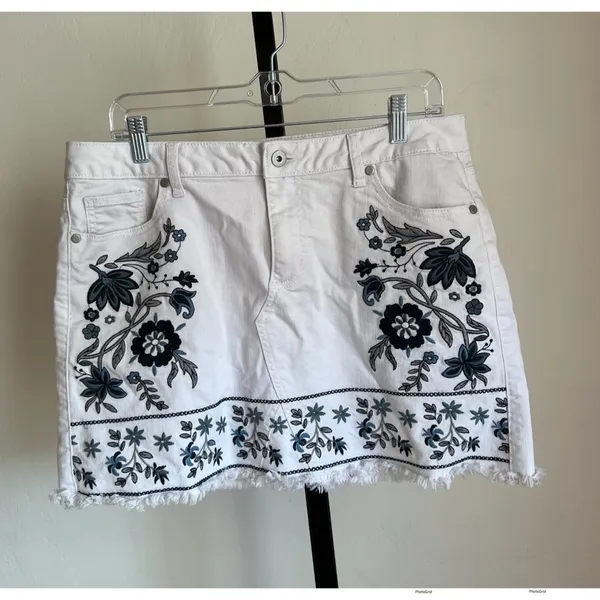 Altard State White Denim Blue Flower Embroidered Mini Skirt - Image 2