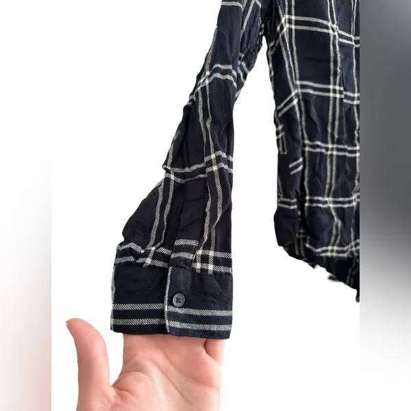 Lucky Brand Black and Navy Plaid Button Up // Size Large - Image 2